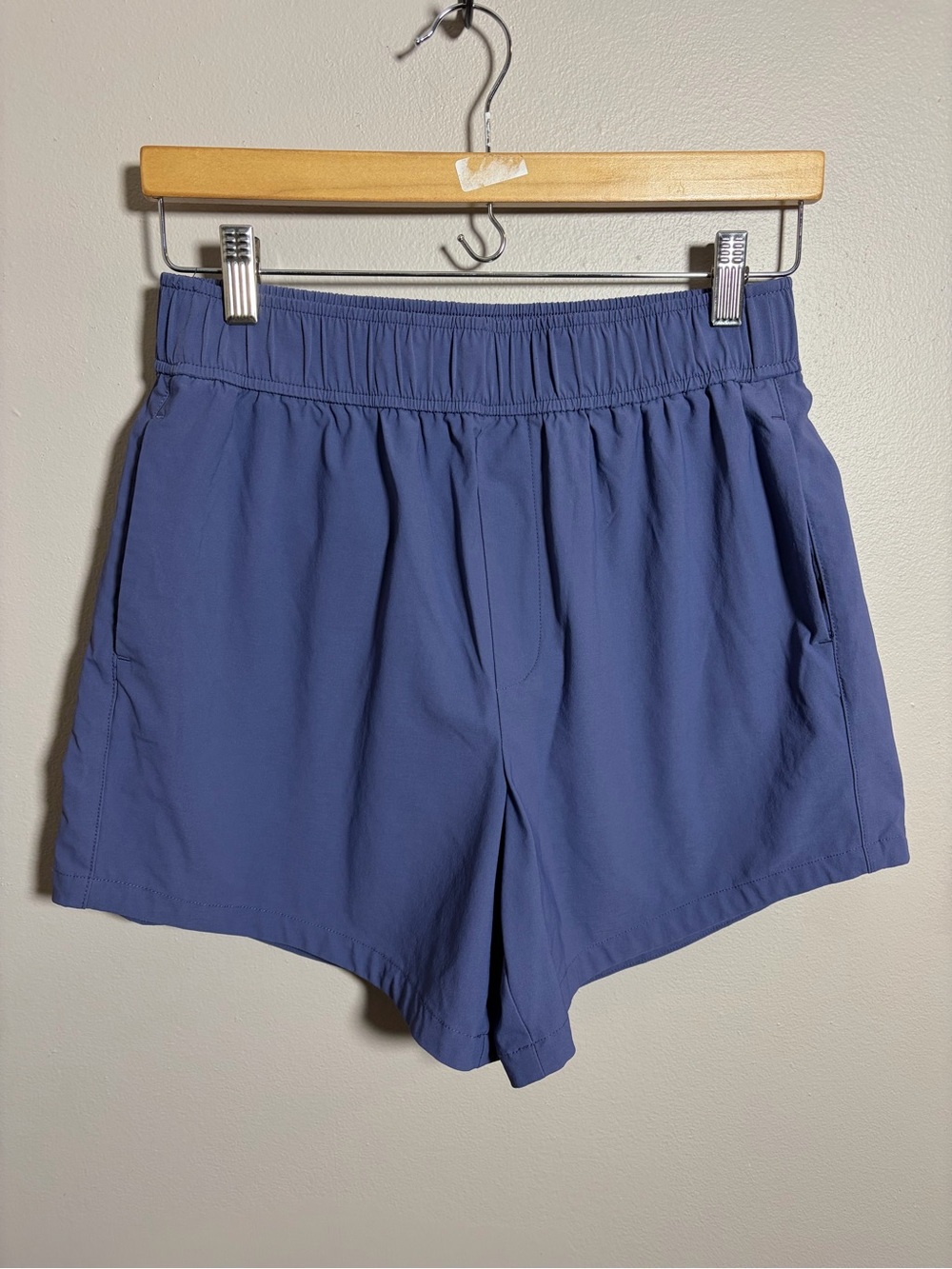 Alder surfs up 5” short blue size medium